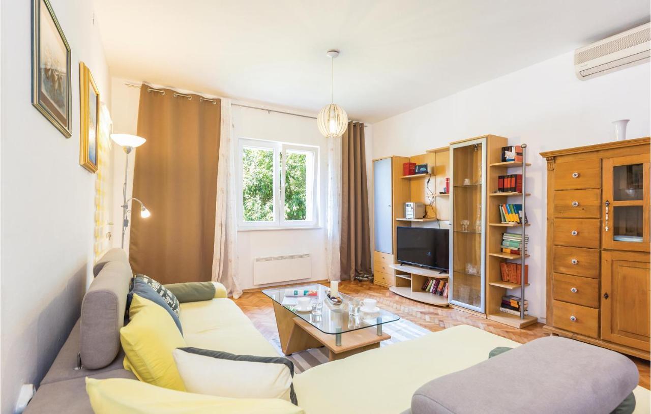 Lovely Apartment In Makarska With Wifi Exterior foto