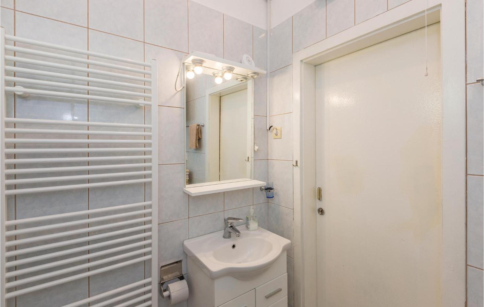 Lovely Apartment In Makarska With Wifi Exterior foto
