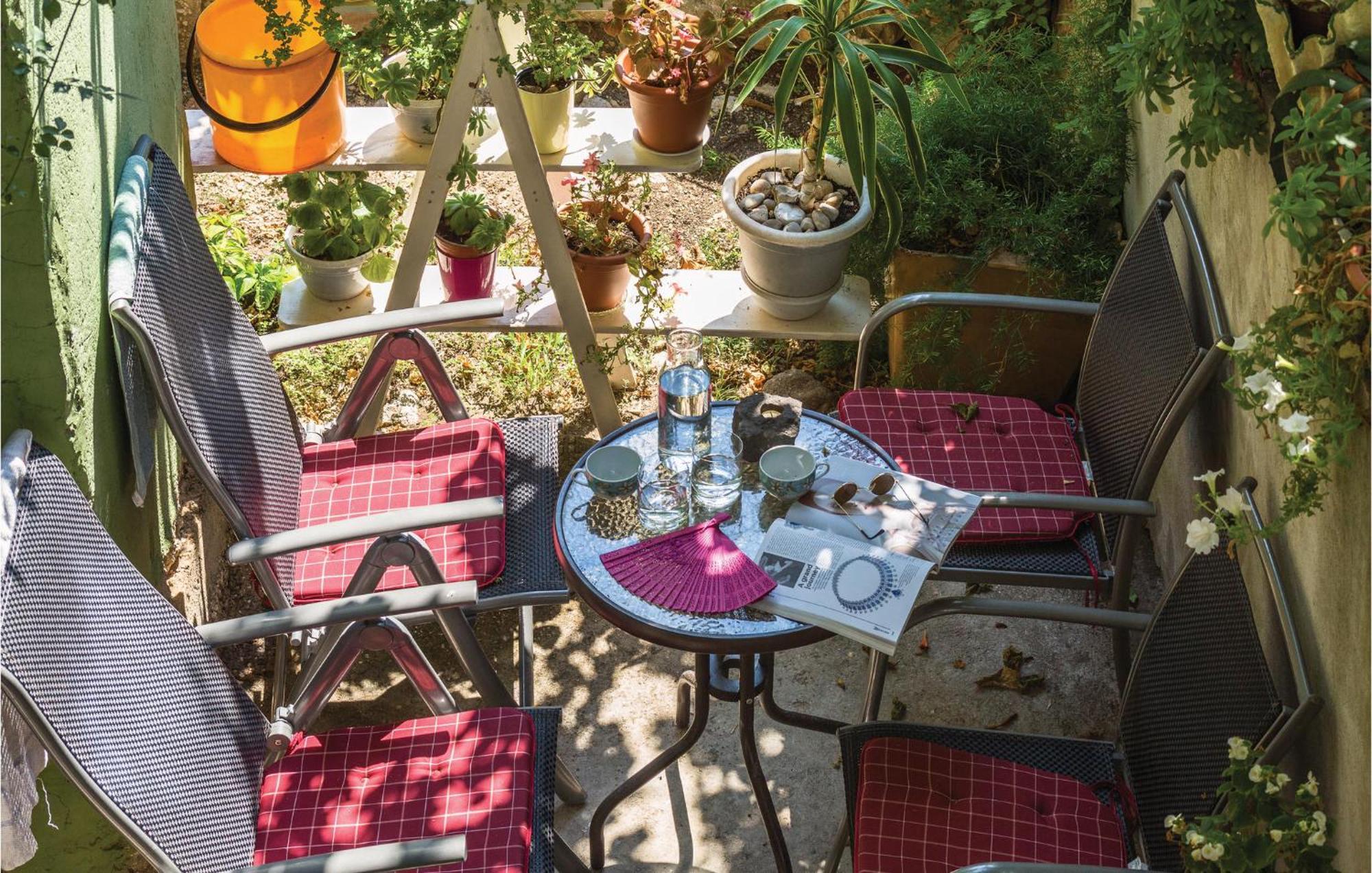 Lovely Apartment In Makarska With Wifi Exterior foto