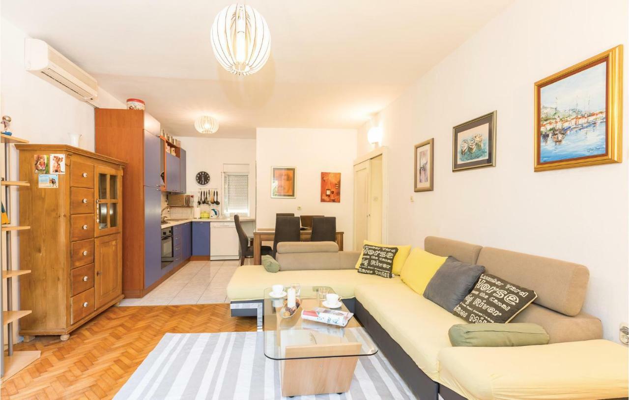 Lovely Apartment In Makarska With Wifi Exterior foto